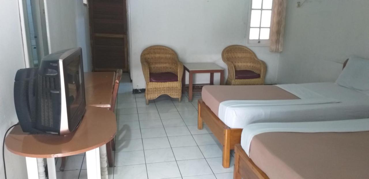 Intan Hotel Purwakarta Luaran gambar