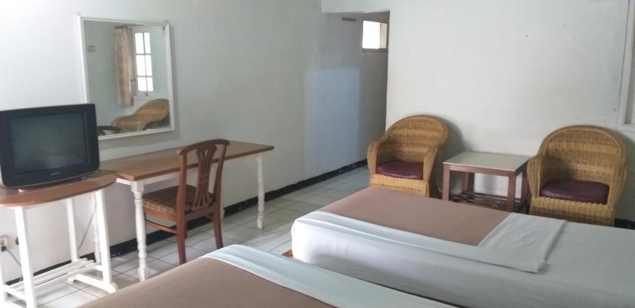 Intan Hotel Purwakarta Luaran gambar