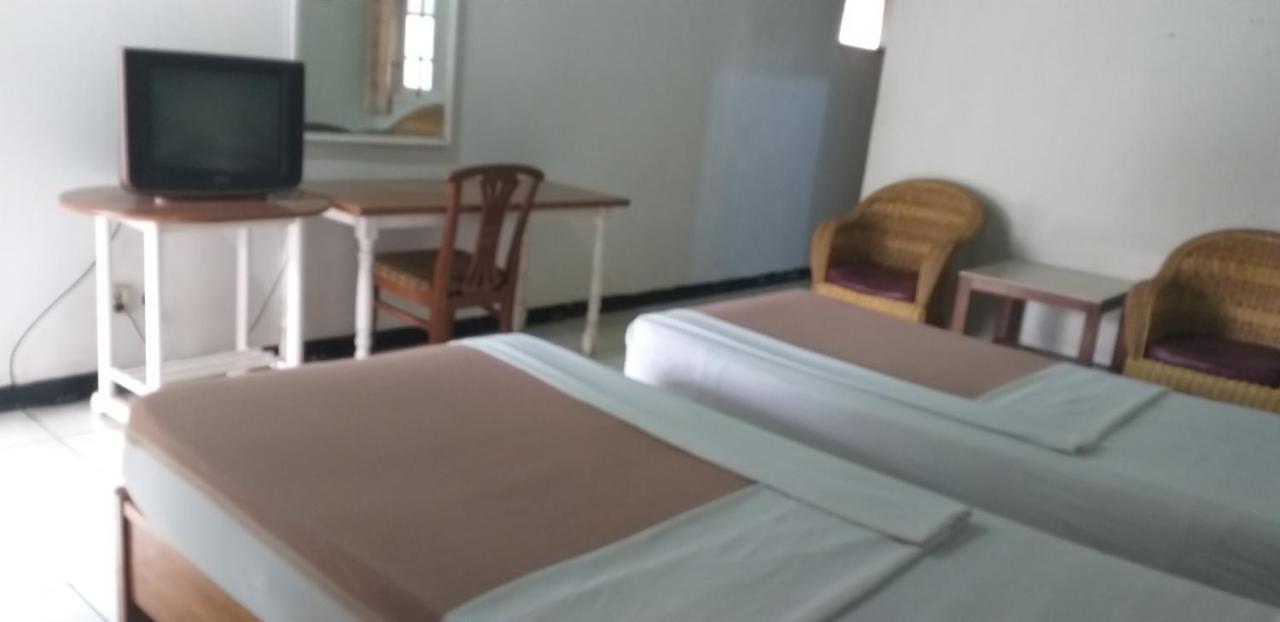Intan Hotel Purwakarta Luaran gambar