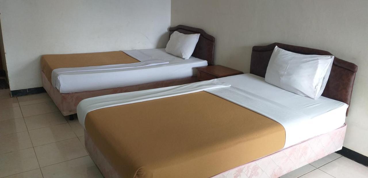 Intan Hotel Purwakarta Luaran gambar