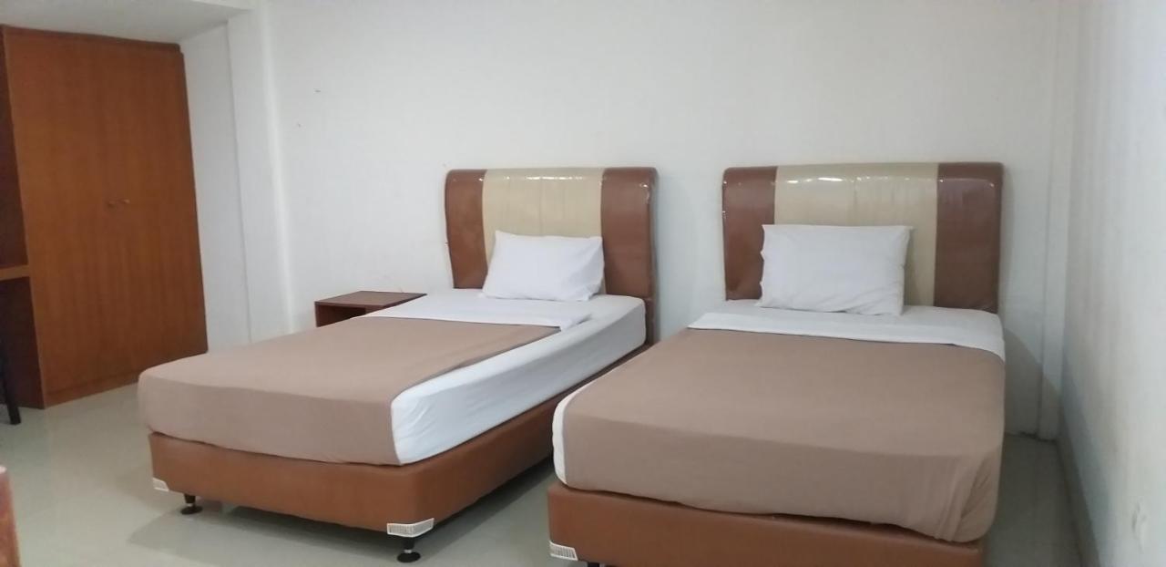 Intan Hotel Purwakarta Luaran gambar