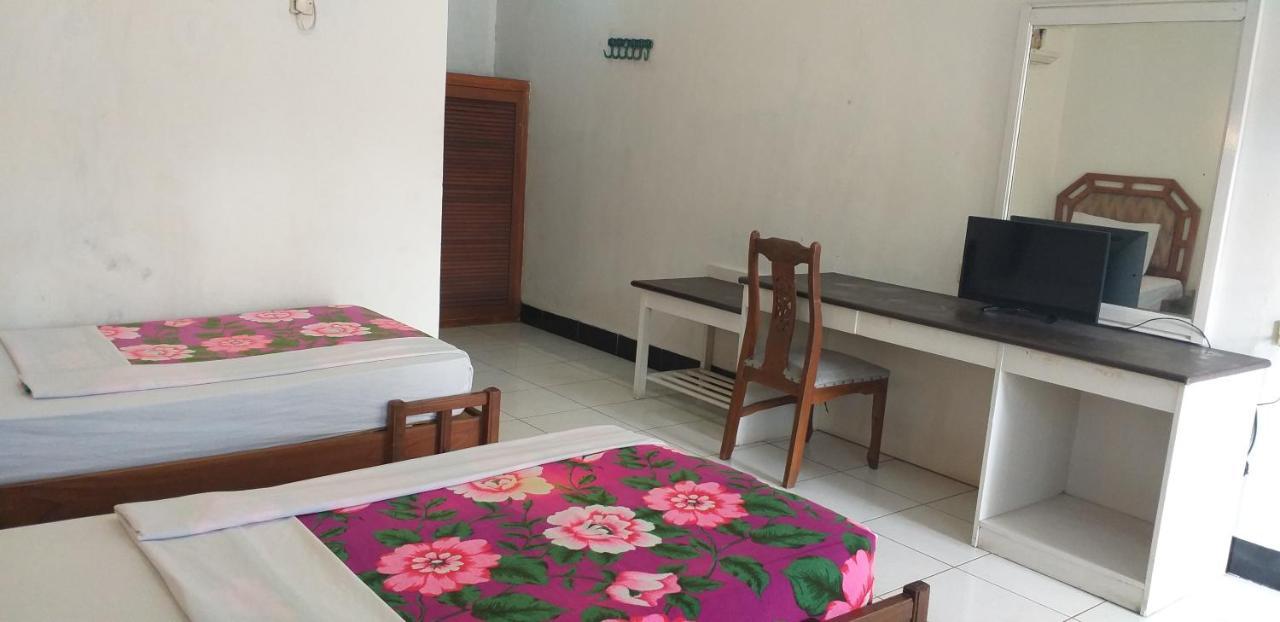 Intan Hotel Purwakarta Luaran gambar