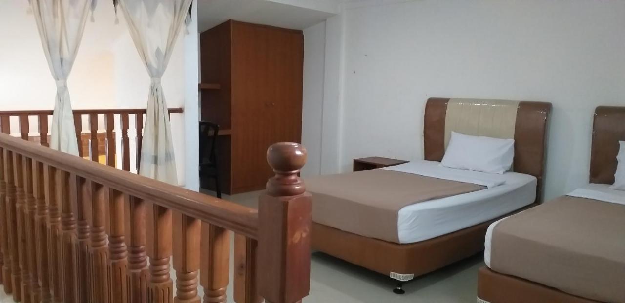 Intan Hotel Purwakarta Luaran gambar